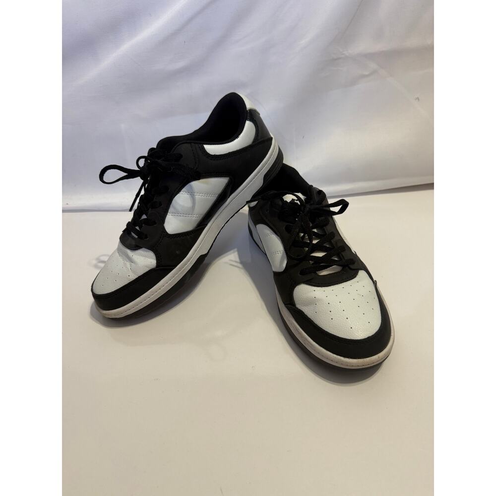 AND1 Black White Low Top Basketball Sneakers Lace Up Athletic Shoes